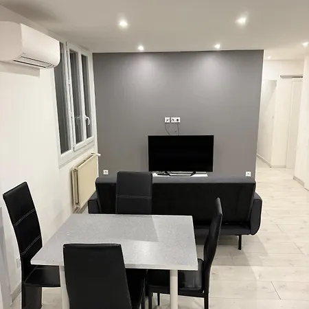 T4 Avec Parking Privee Et Balcon ! *