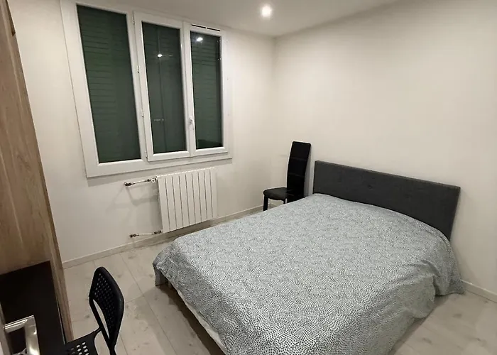 Διαμέρισμα T4 Avec Parking Privee Et Balcon ! Νιμ